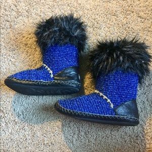 Blue sparkle shoe